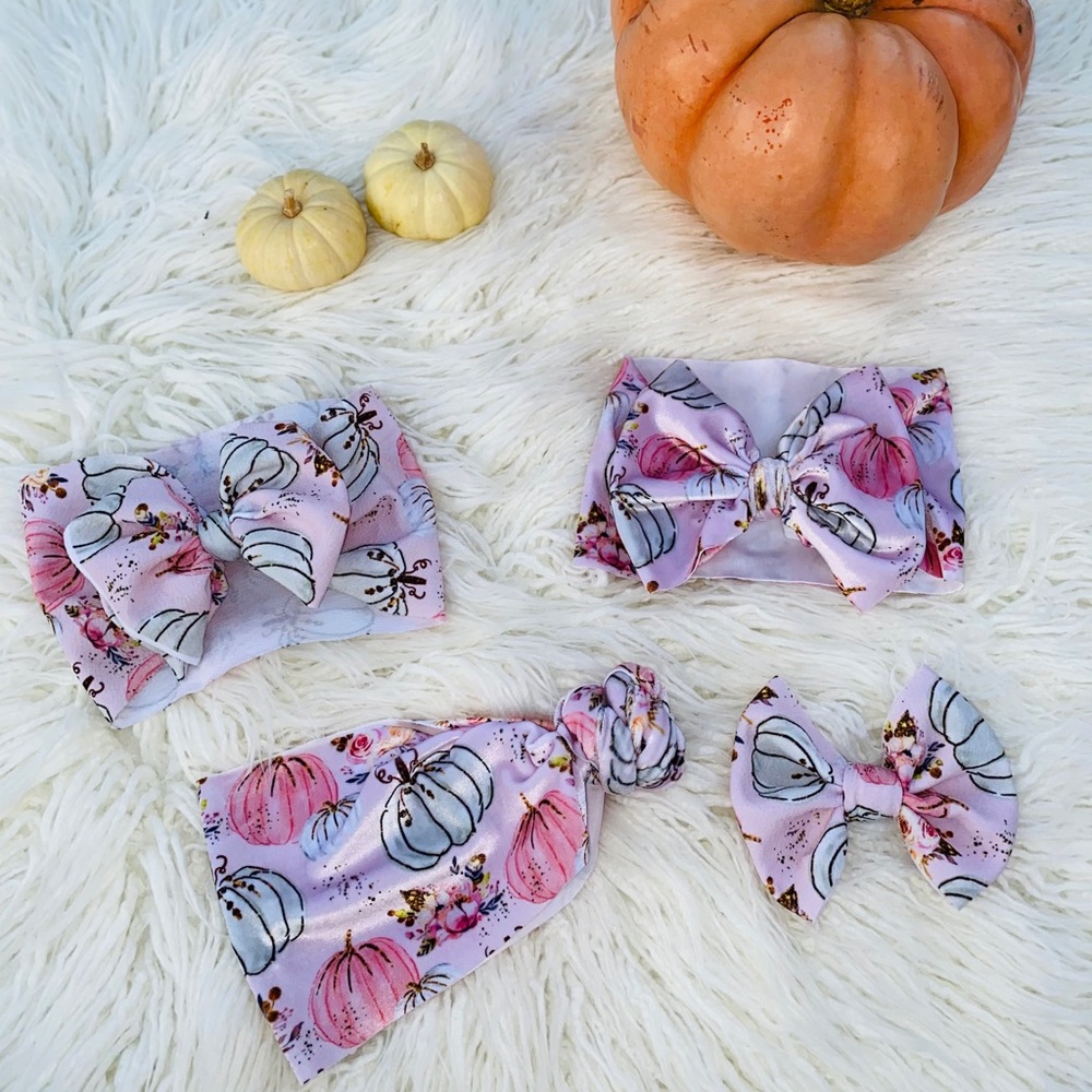 Bows🧡 Head wraps $15 small bows $10 🧡